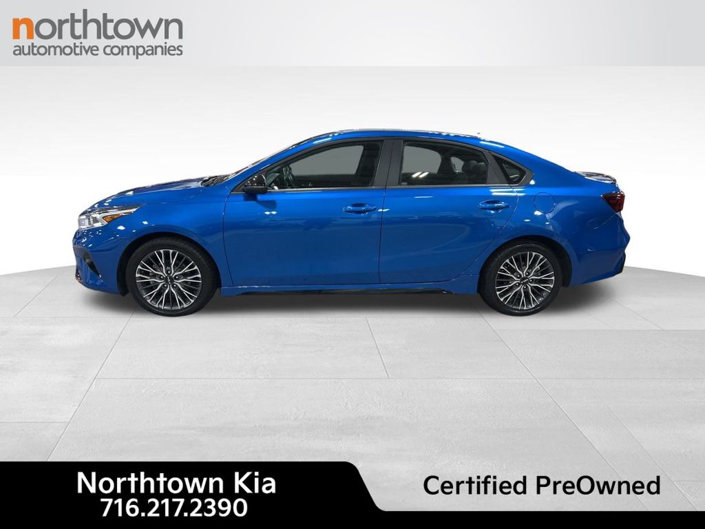 2023 Kia Forte GT-Line photo 2