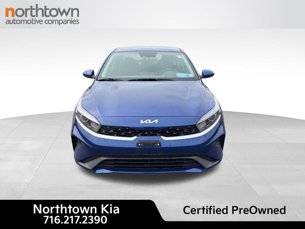 2023 Kia Forte LXS photo 2
