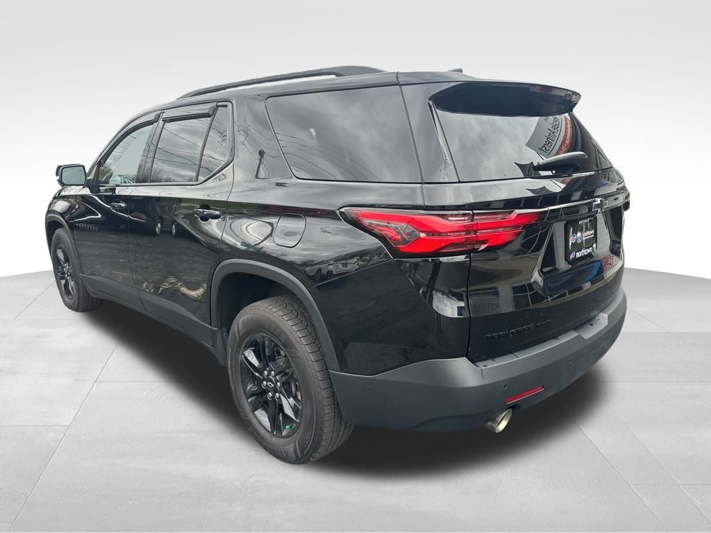 2022 Chevrolet Traverse Leather photo 3