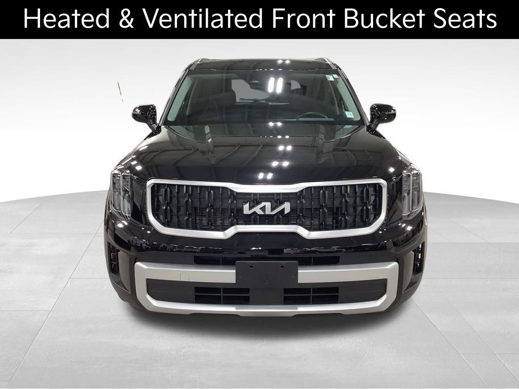 2024 Kia Telluride EX photo 3