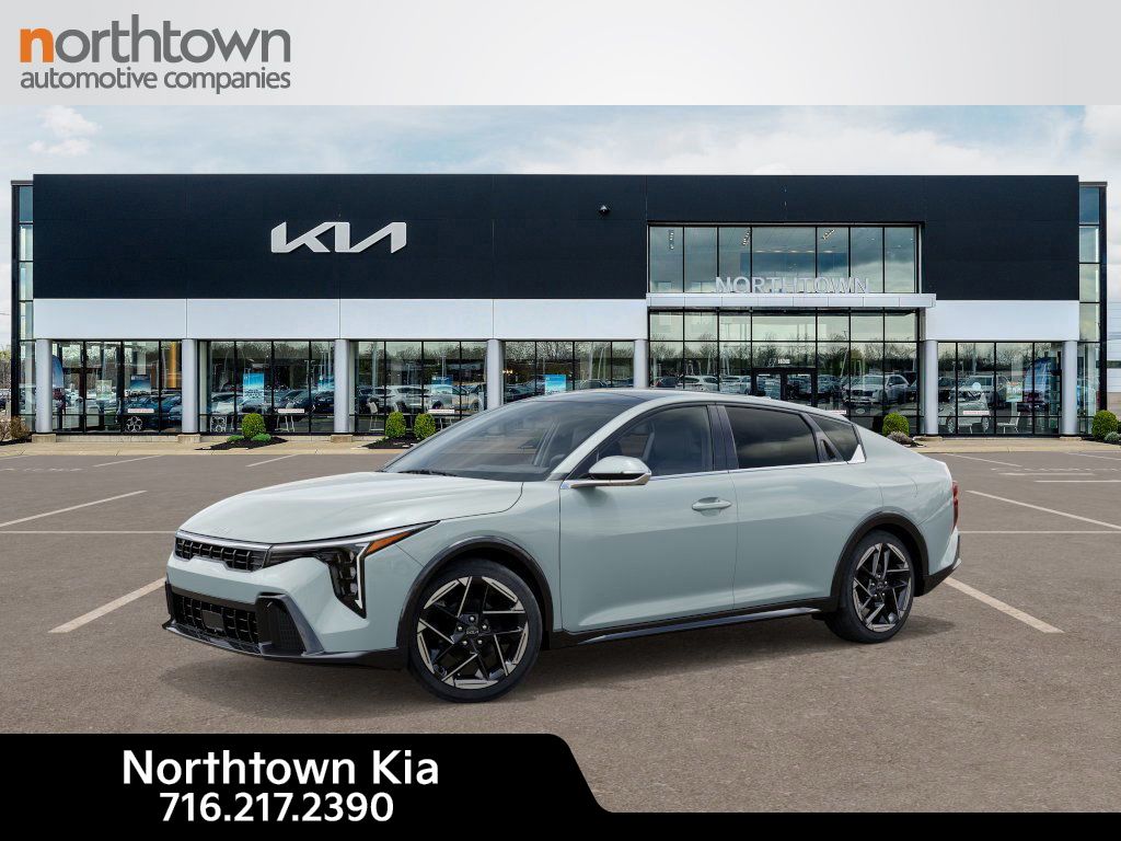 2025 Kia K4 GT-Line photo 2