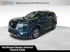 2023 Nissan Pathfinder SL SUV