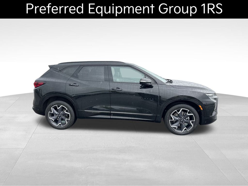 2022 Chevrolet Blazer RS photo 2