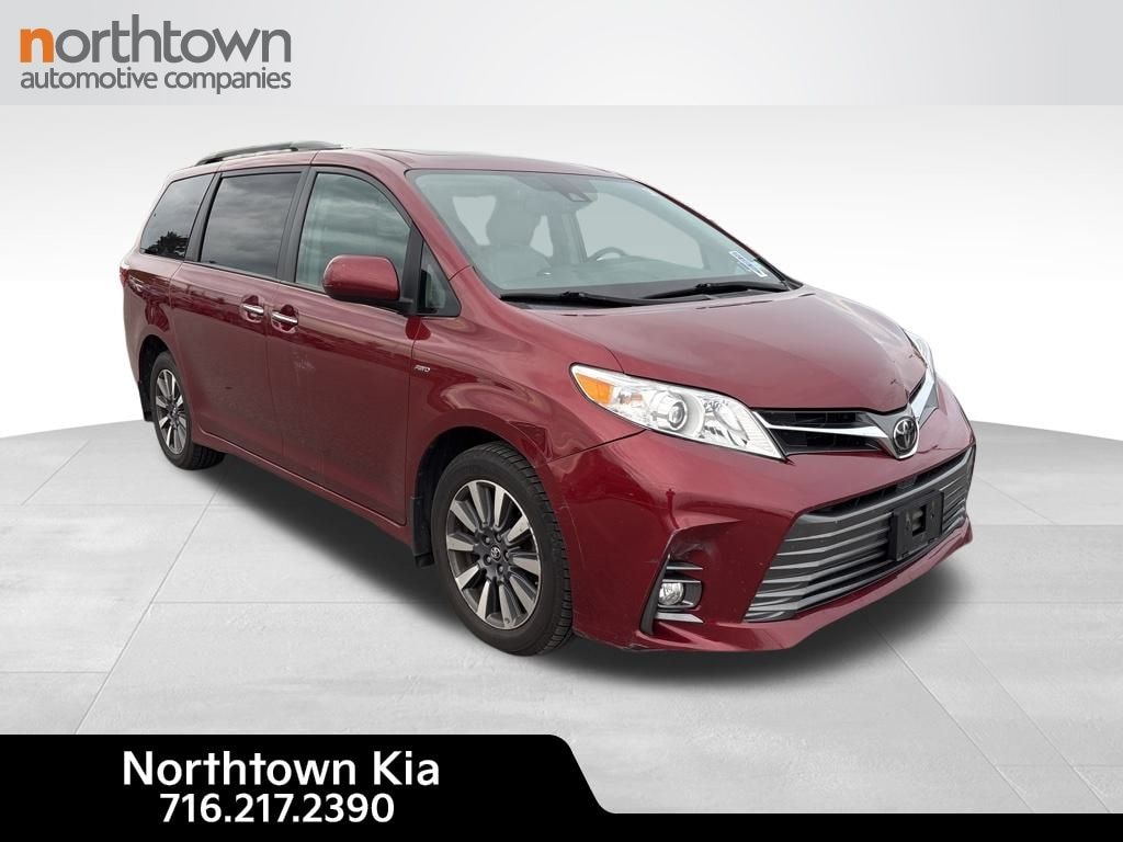 Certified 2018 Toyota Sienna XLE Van Passenger Van