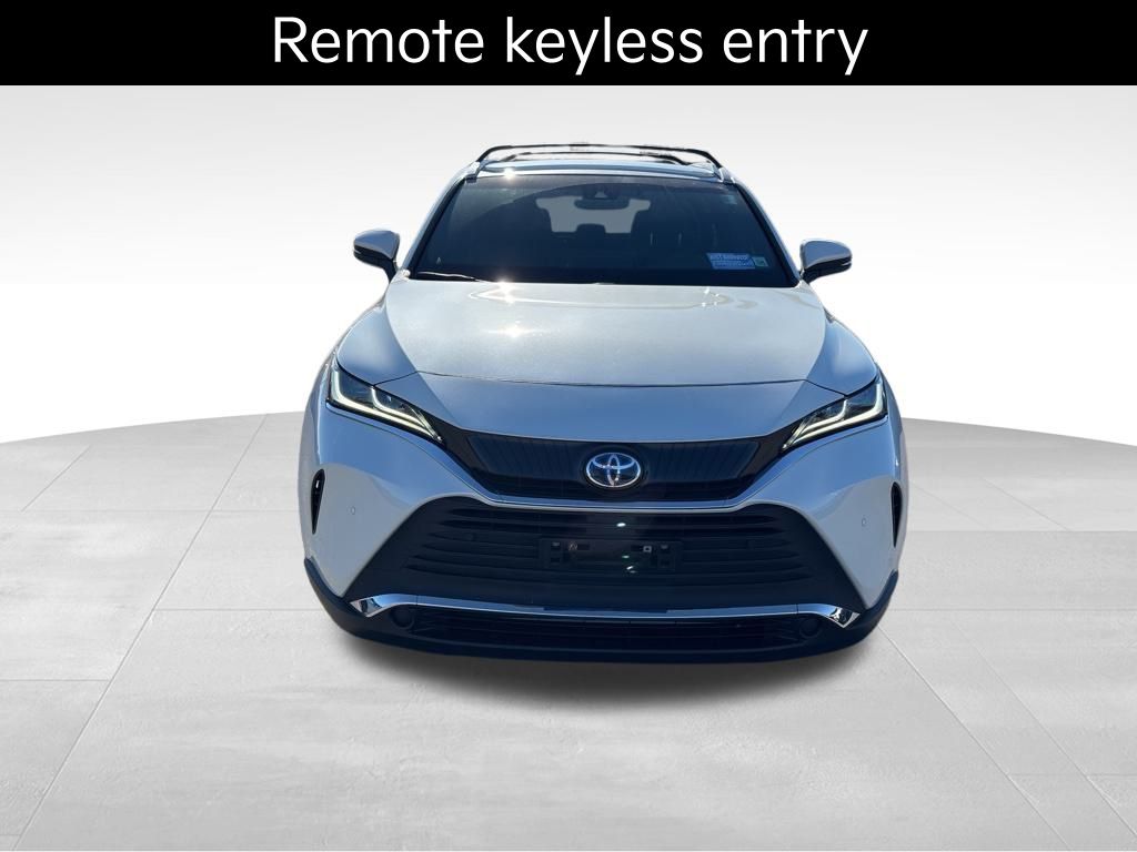 2022 Toyota Venza XLE photo 2