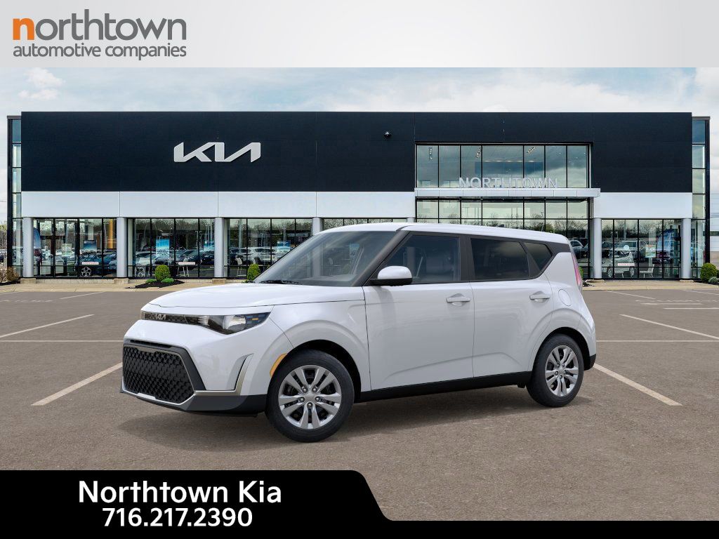 2025 Kia Soul LX photo 2