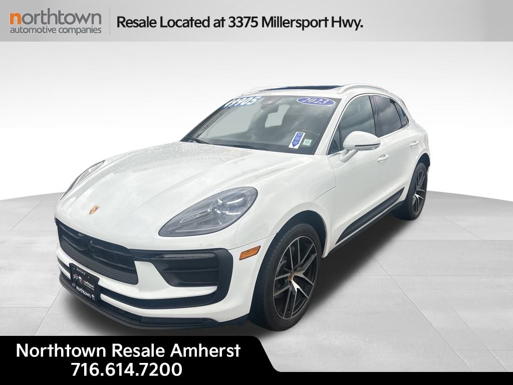 2023 Porsche Macan T's photo