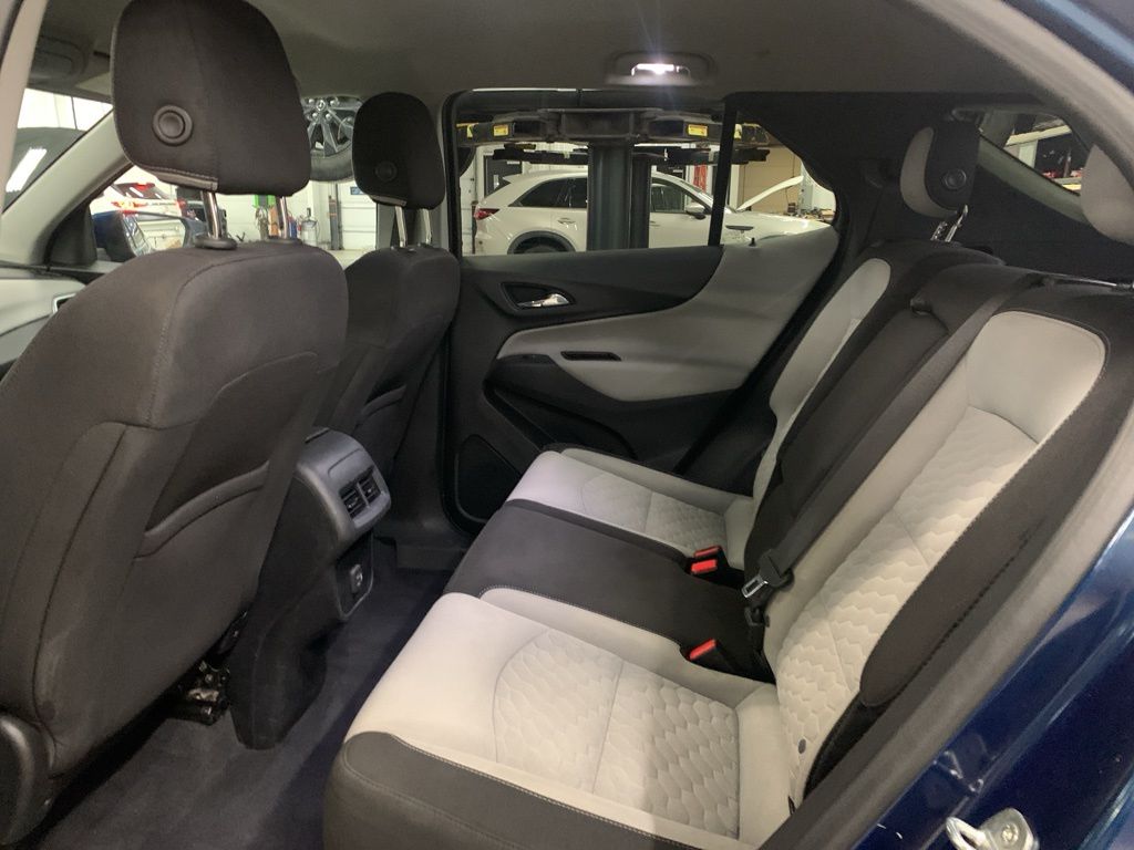 2020 Chevrolet Equinox LT photo 4