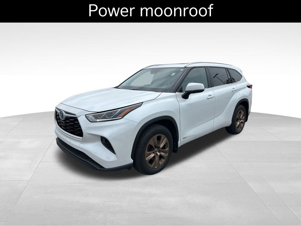 2023 Toyota Highlander Hybrid Bronze Edition photo 3