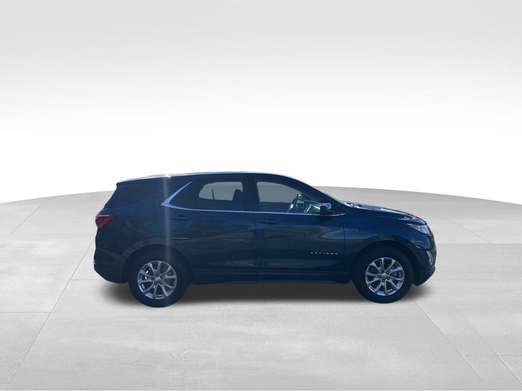 2020 Chevrolet Equinox LT photo 3