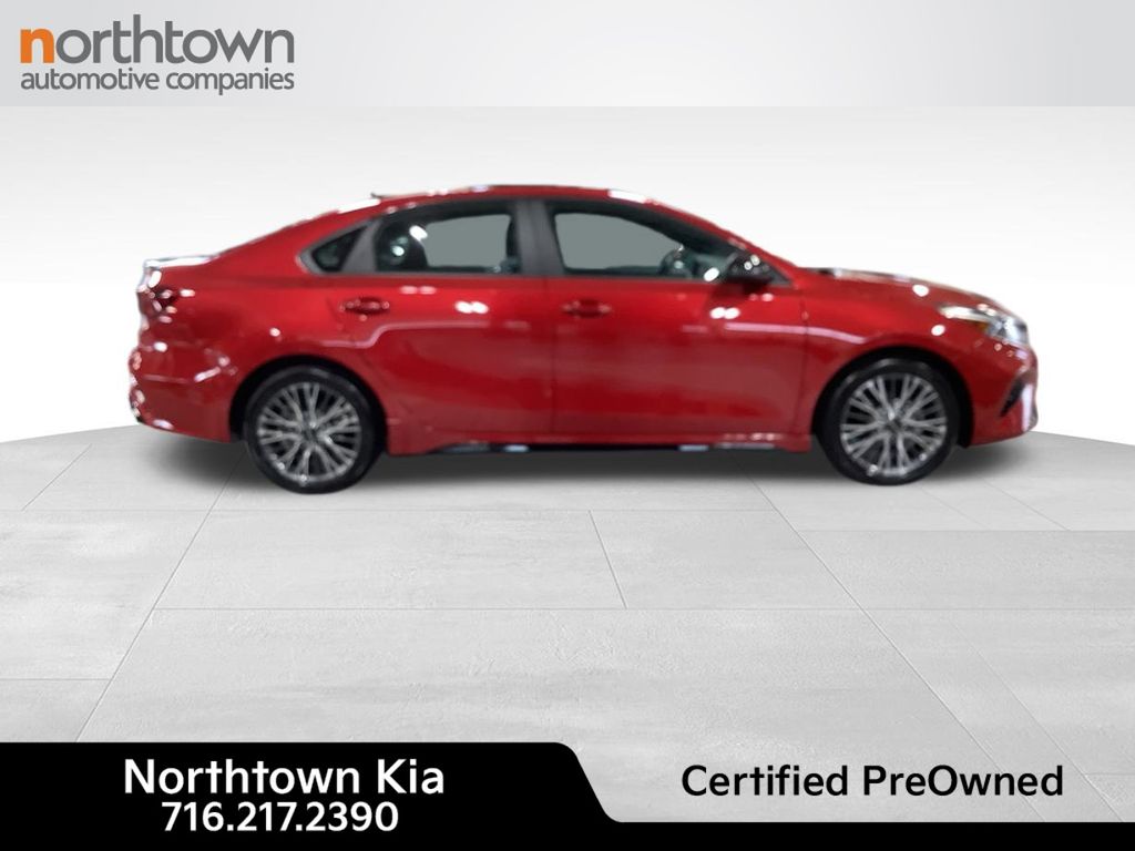 2024 Kia Forte GT-Line photo 2