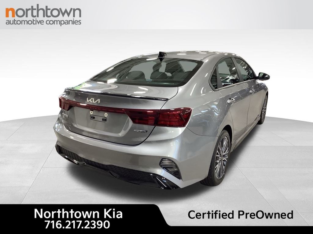 2024 Kia Forte GT-Line photo 3