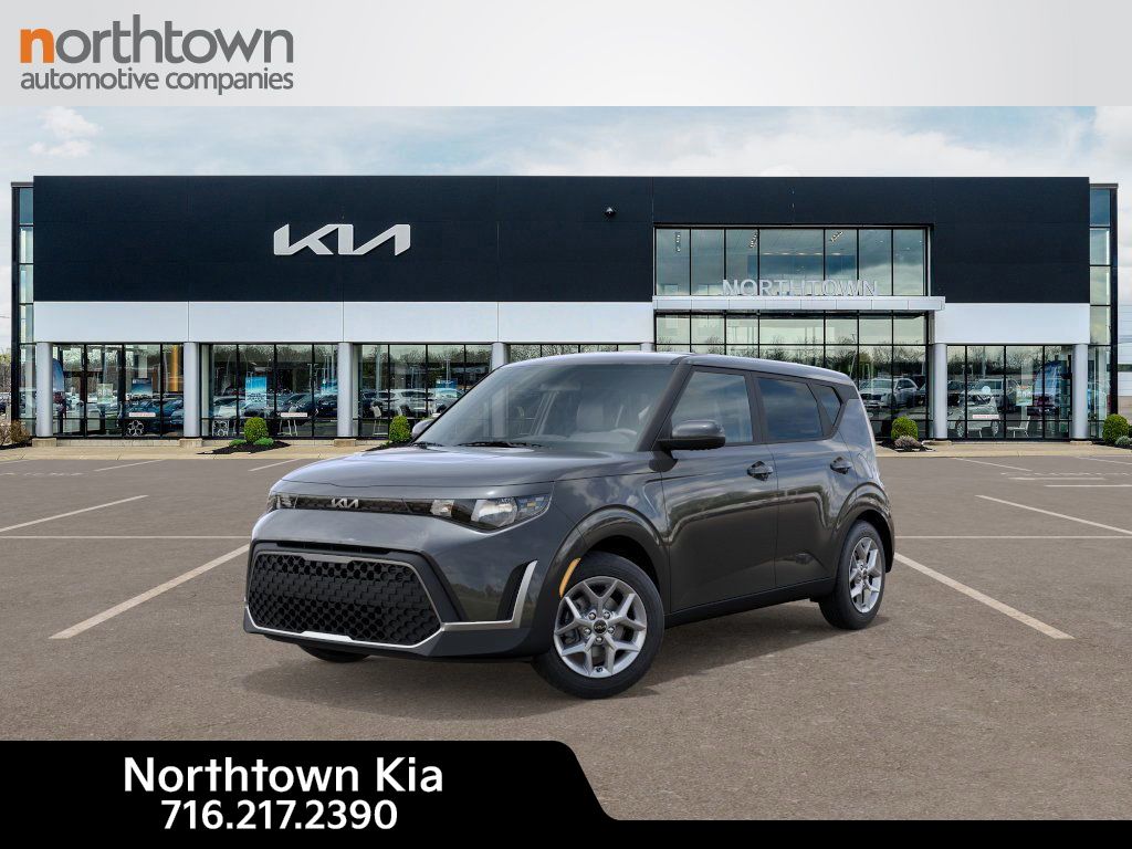 2025 Kia Soul LX's photo