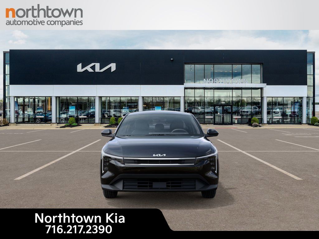 2025 Kia K4 LXS photo 2