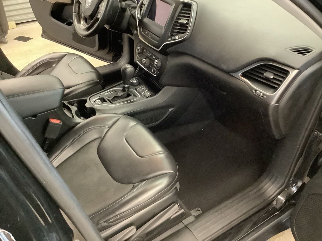Photo 18