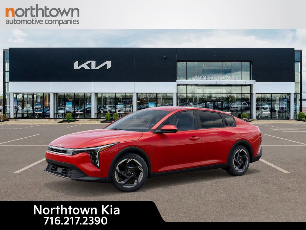 2025 Kia K4 EX photo 2