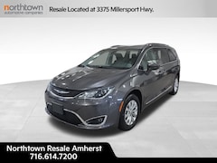 2018 Chrysler Pacifica Touring L Van