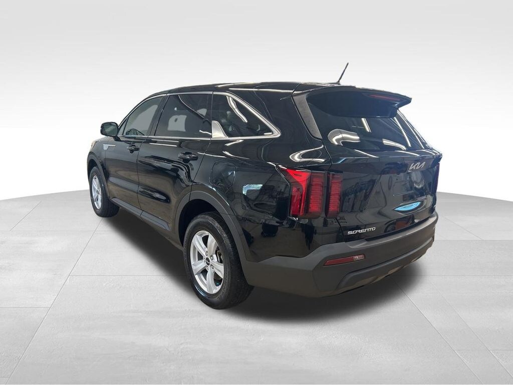 Certified 2023 Kia Sorento LX SUV