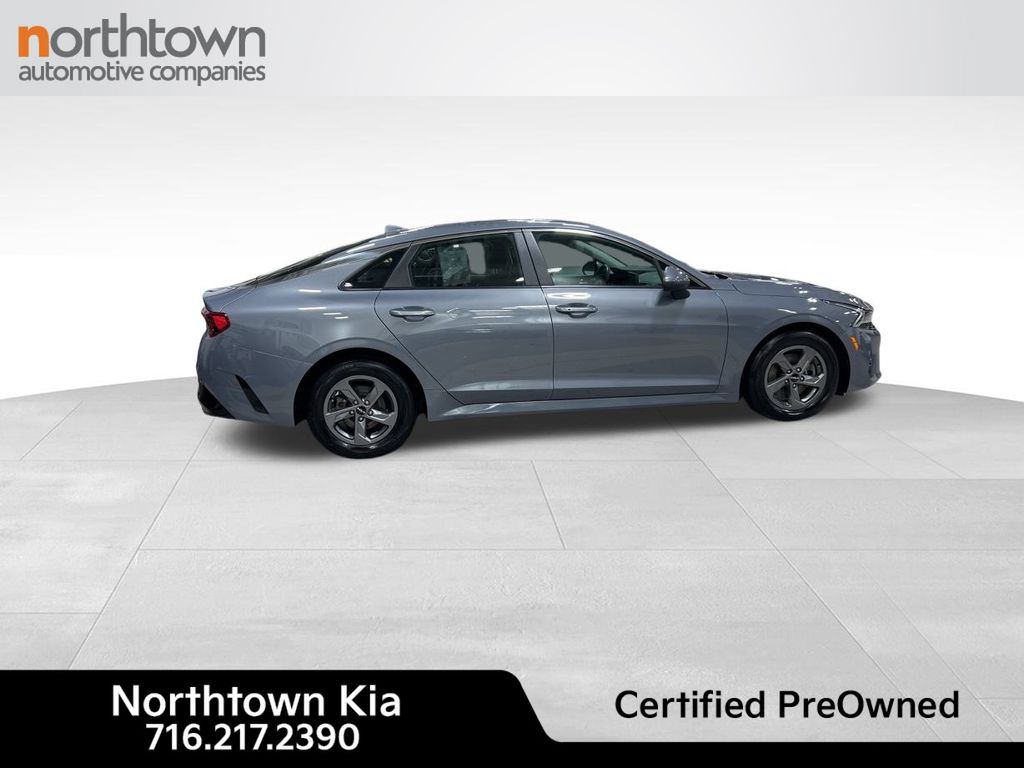 2023 Kia K5 LXS photo 2