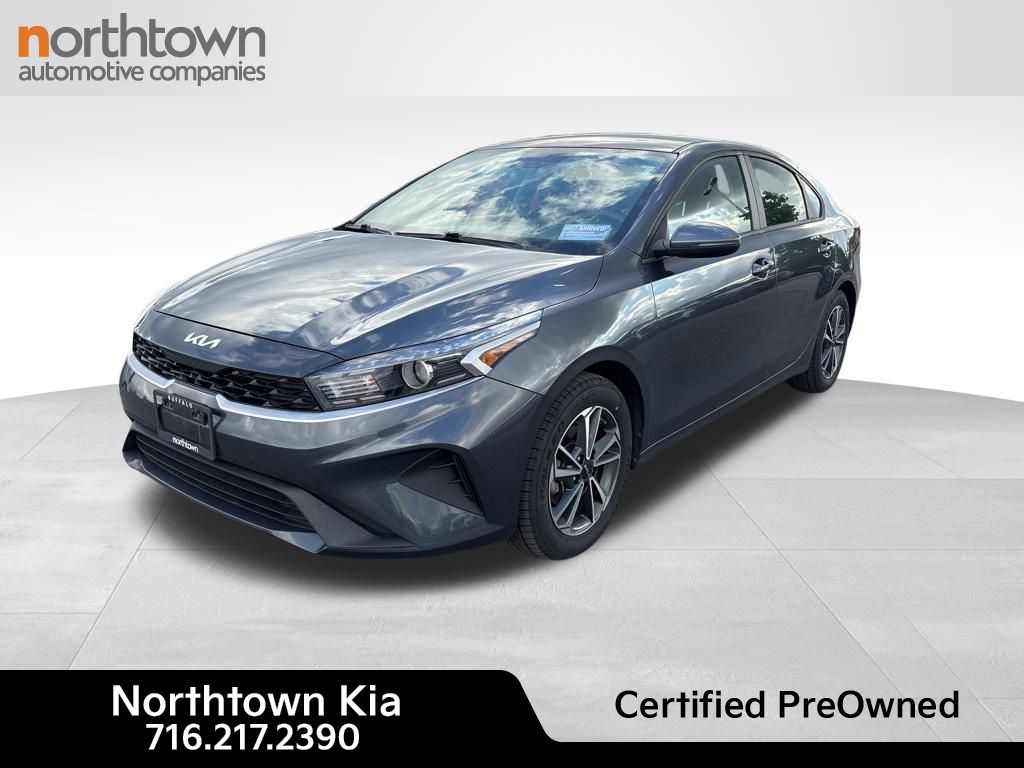 2023 Kia Forte LXS photo 3