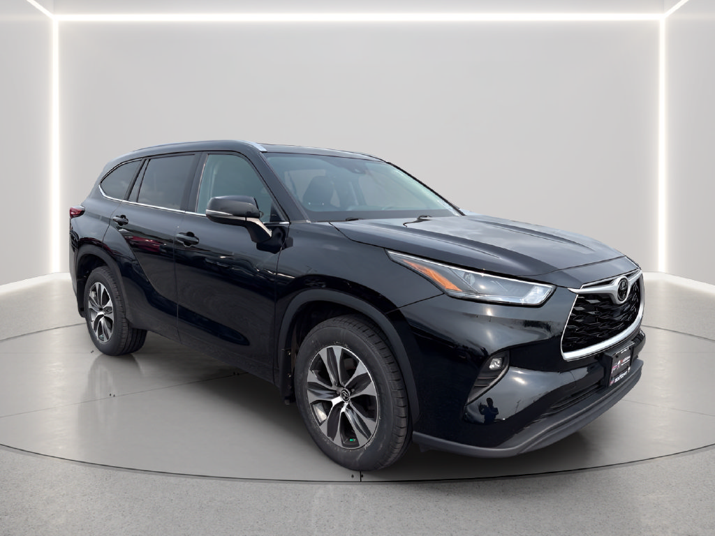 Used 2023 Toyota Highlander XLE SUV