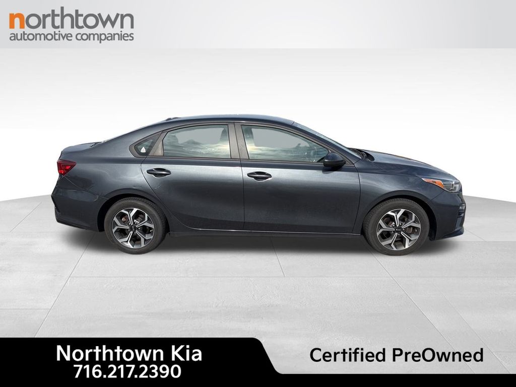 2020 Kia Forte LXS photo 2