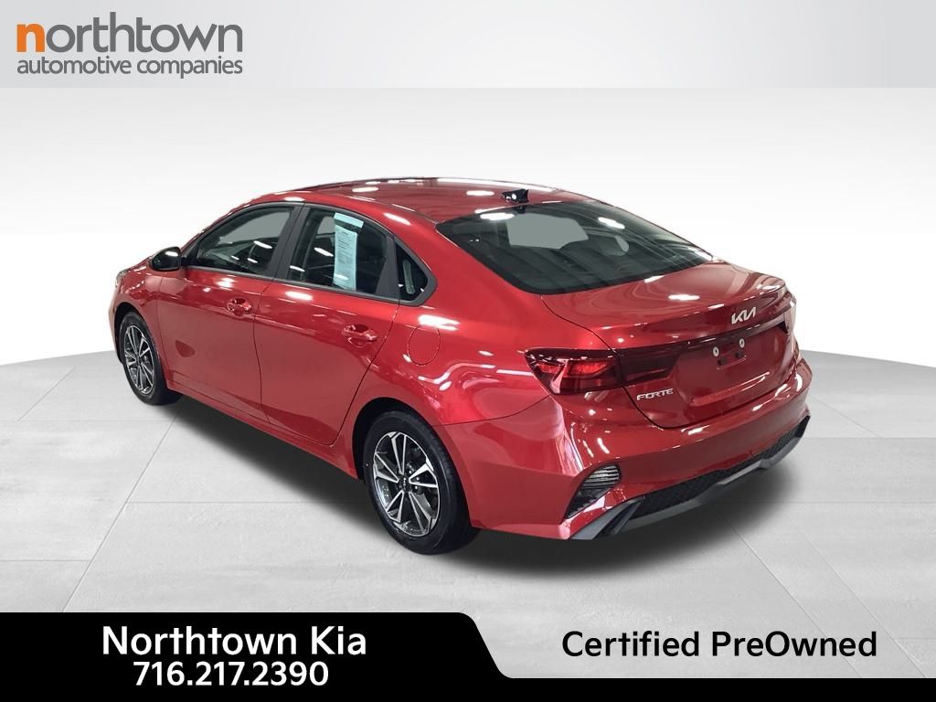 2023 Kia Forte LXS photo 3