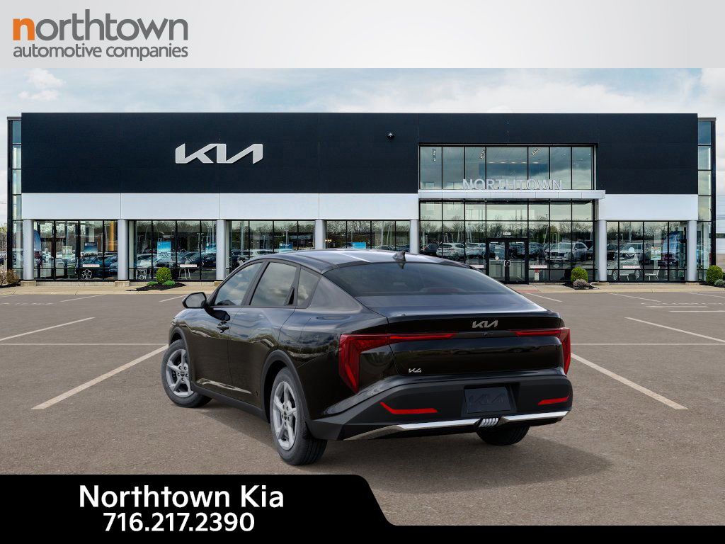 2025 Kia K4 LXS photo 3
