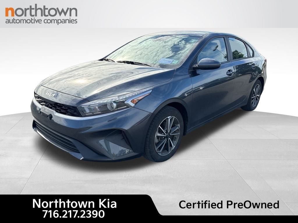 2023 Kia Forte LXS photo 3