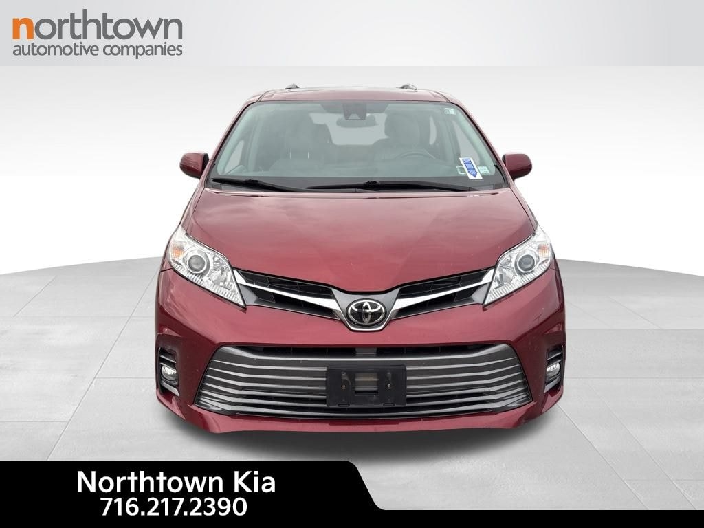 Certified 2018 Toyota Sienna XLE Van Passenger Van