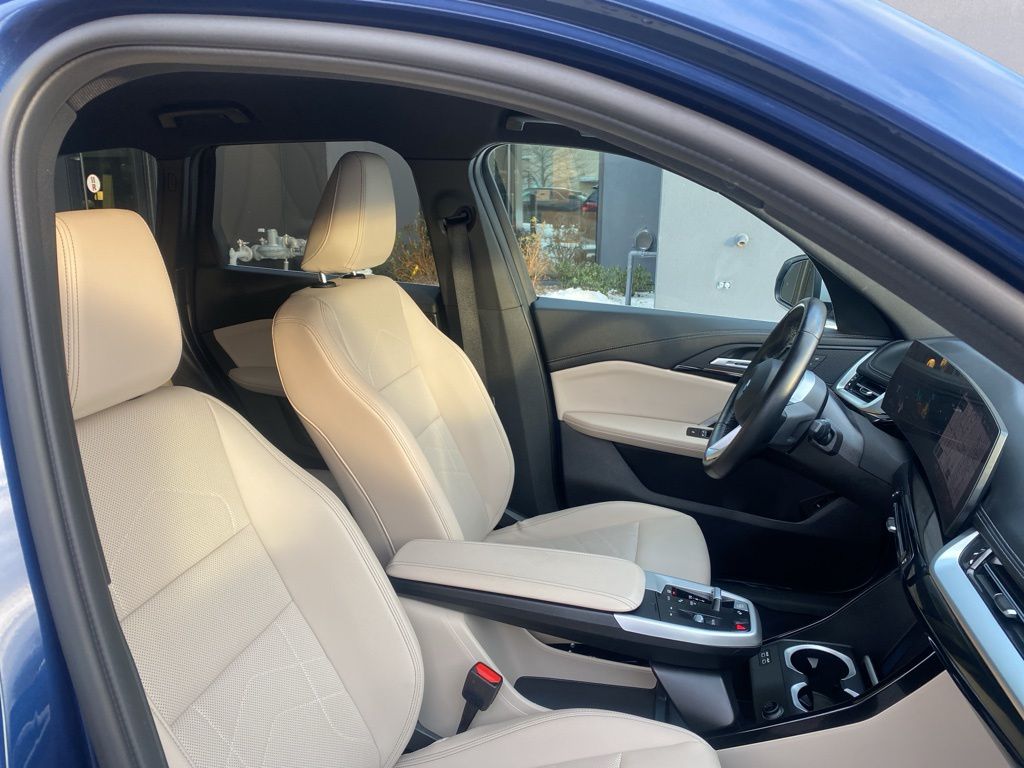 2023 BMW X1 28i - Photo 13