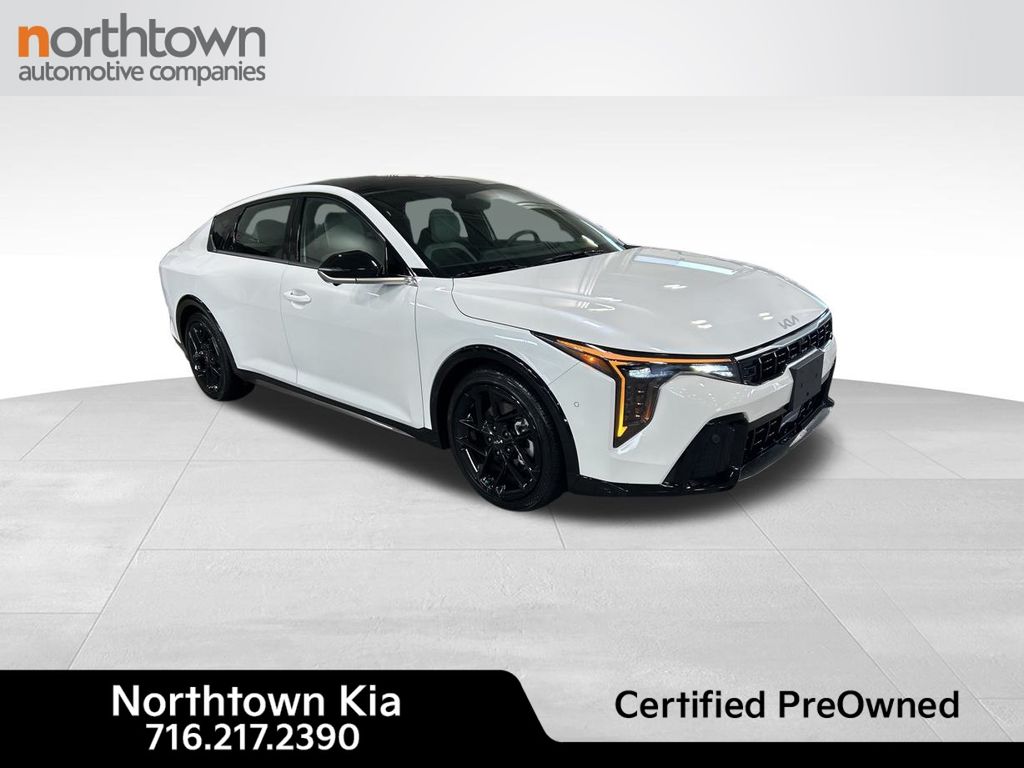 2025 Kia K4 GT-Line Turbo photo 3
