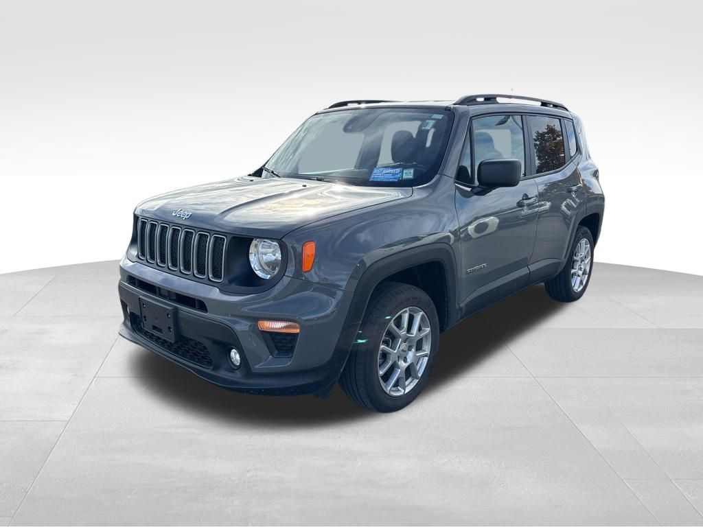 2022 Jeep Renegade Latitude photo 3