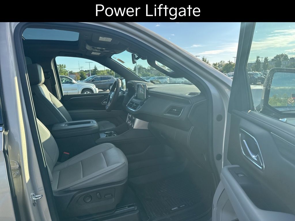 2022 Gmc Yukon XL SLT photo 2