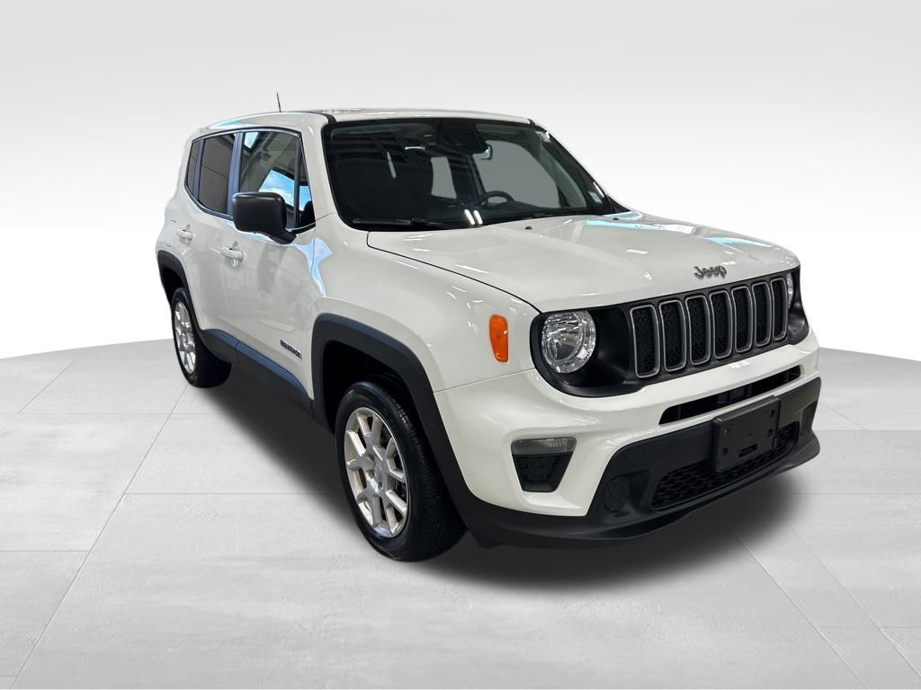 2023 Jeep Renegade Latitude photo 3