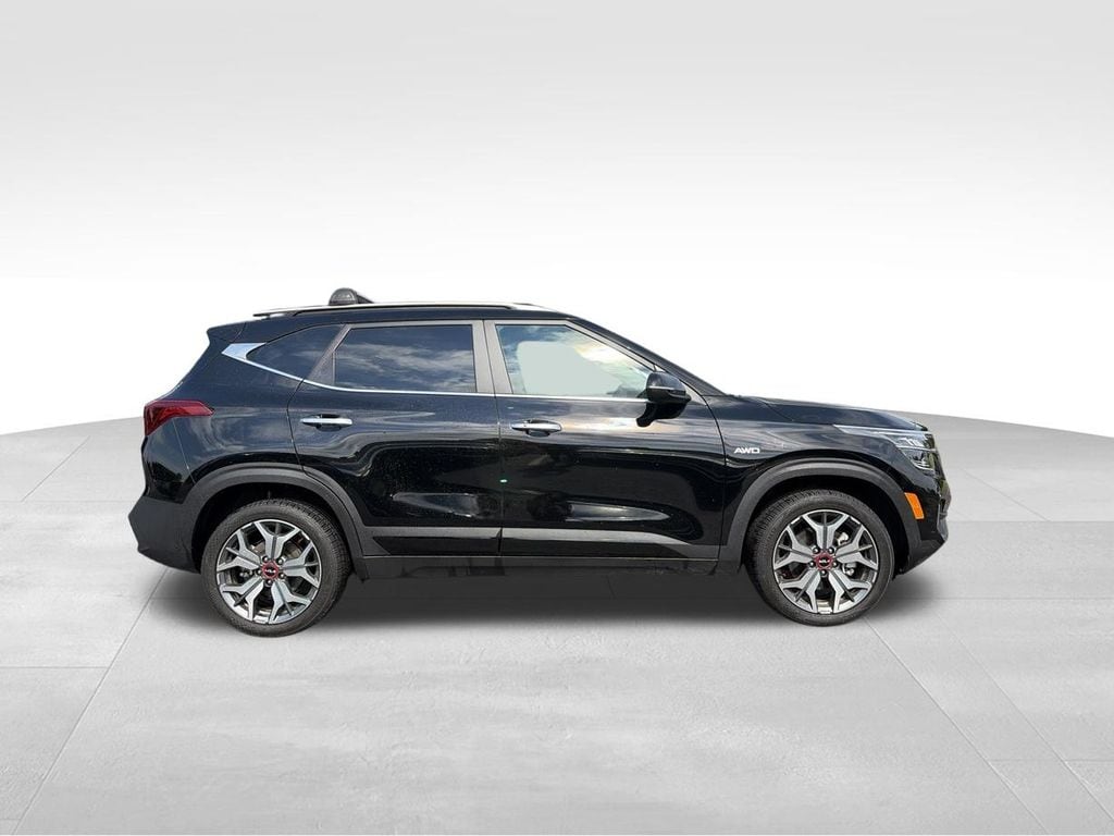 Used 2023 Kia Seltos SX SUV