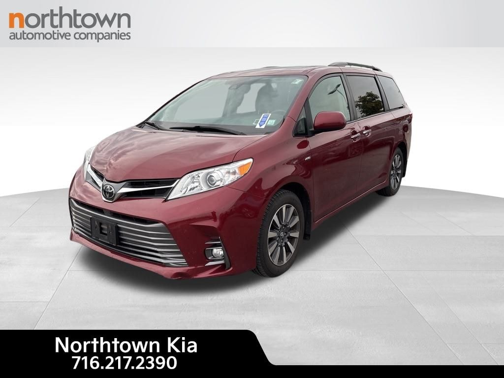 Certified 2018 Toyota Sienna XLE Van Passenger Van