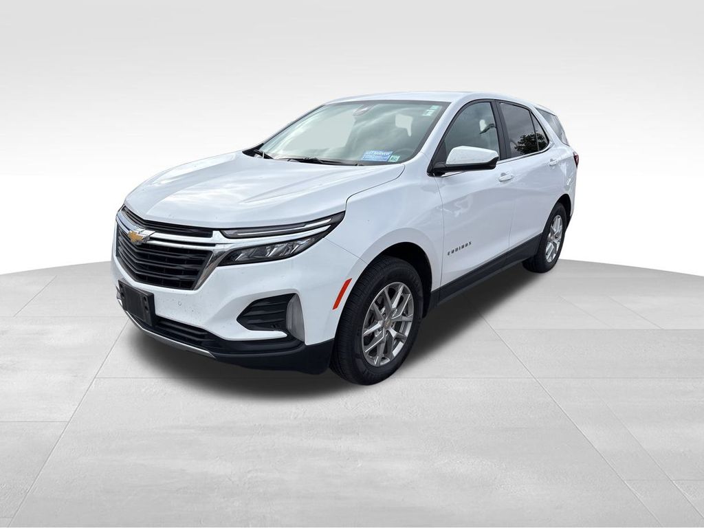 2022 Chevrolet Equinox LT photo 3