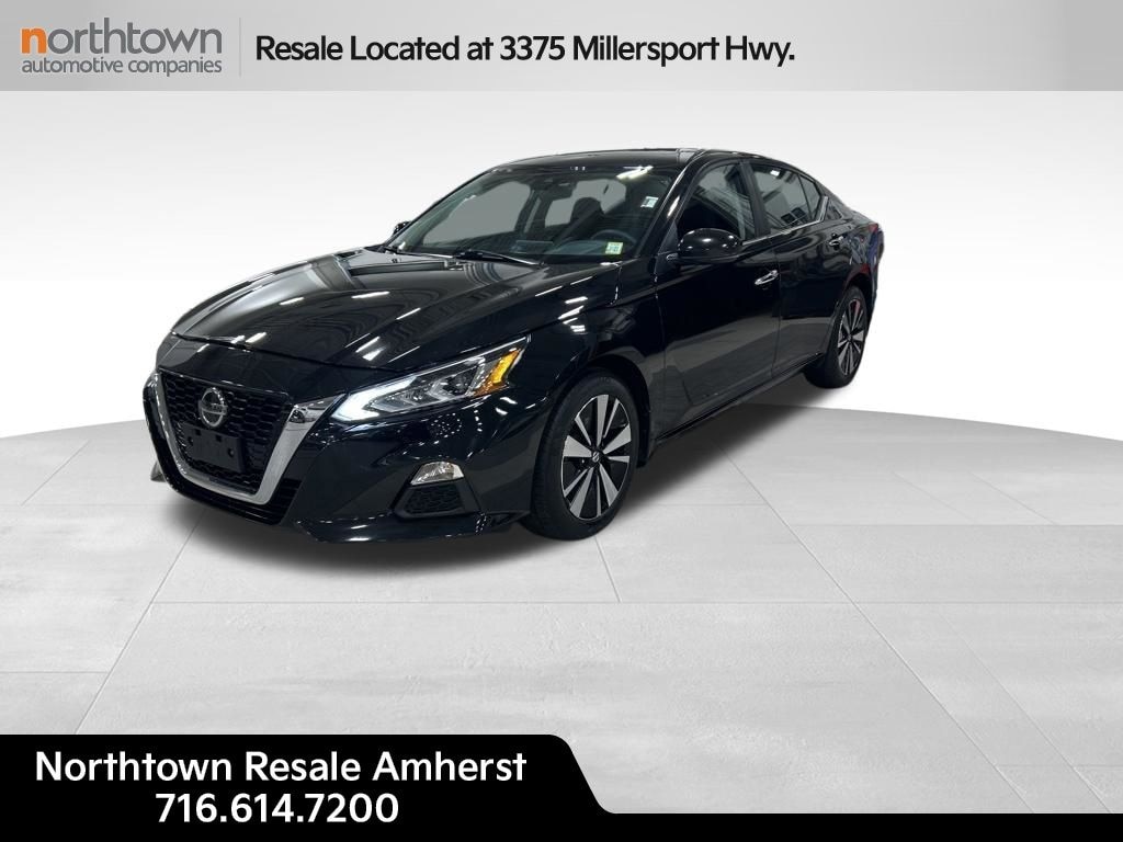 Used 2021 Nissan Altima 2.5 SV Sedan