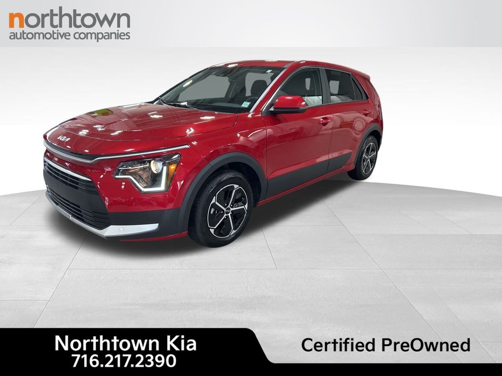 2024 Kia Niro LX photo 3