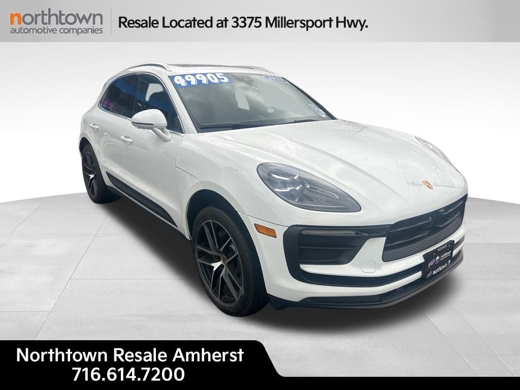 Used 2023 Porsche Macan Base SUV