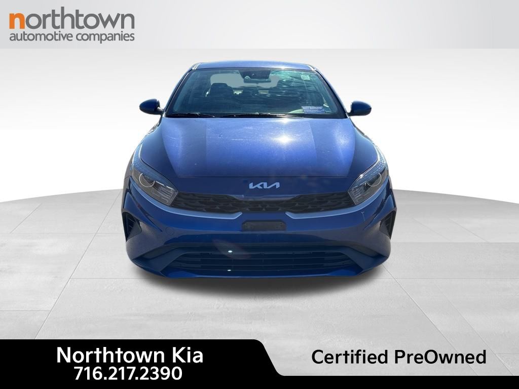 2023 Kia Forte LXS photo 2