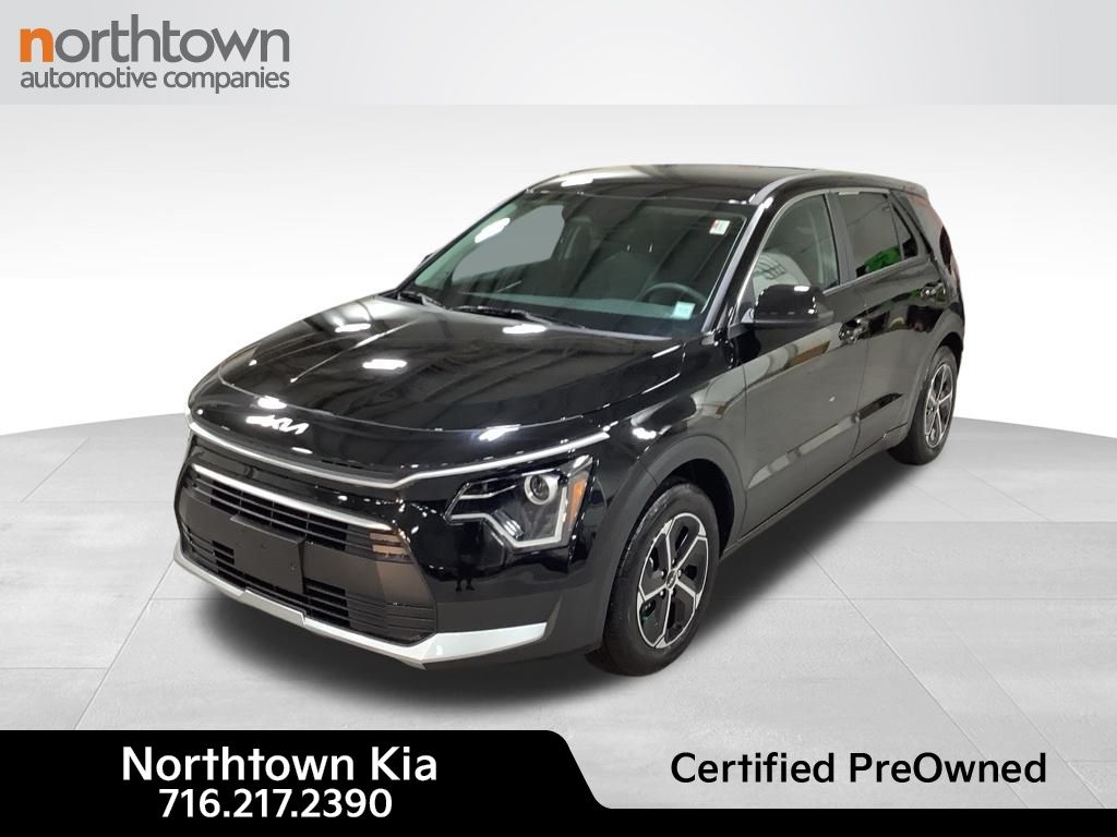 2025 Kia Niro LX photo 3