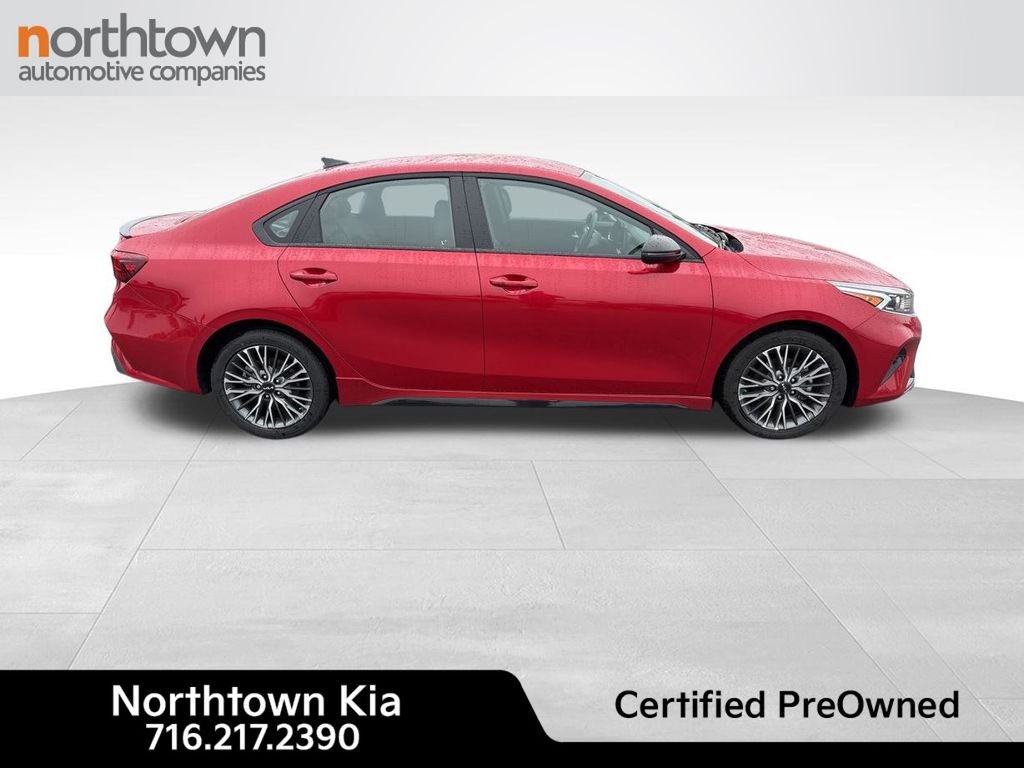 2024 Kia Forte GT-Line photo 2