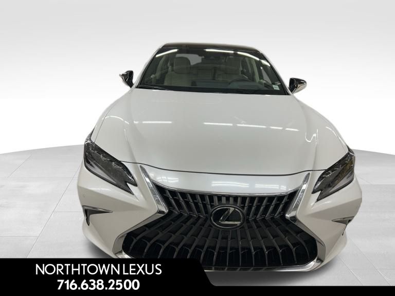 2025 Lexus ES 350 Ultra Luxury photo 2