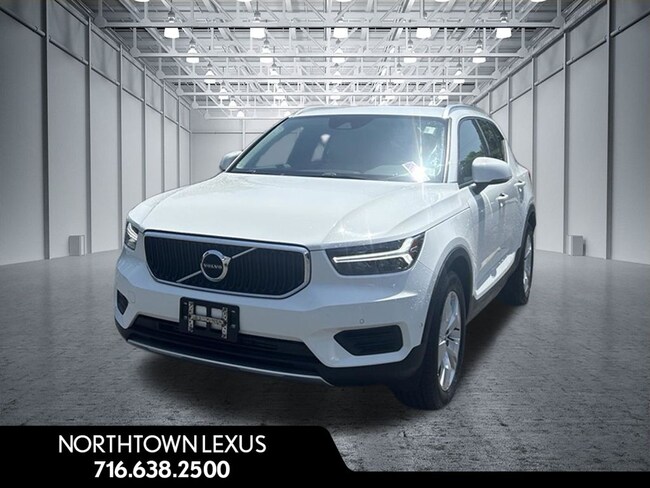 2019 Volvo XC40 Momentum SUV