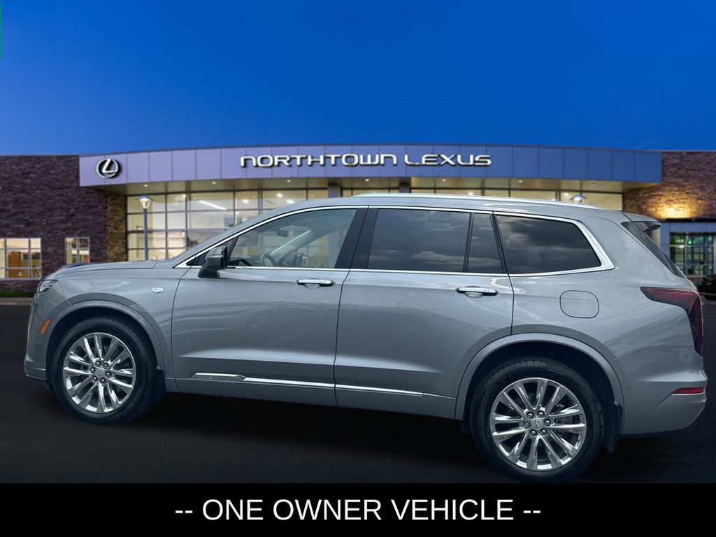 2024 Cadillac XT6 Premium Luxury photo 2