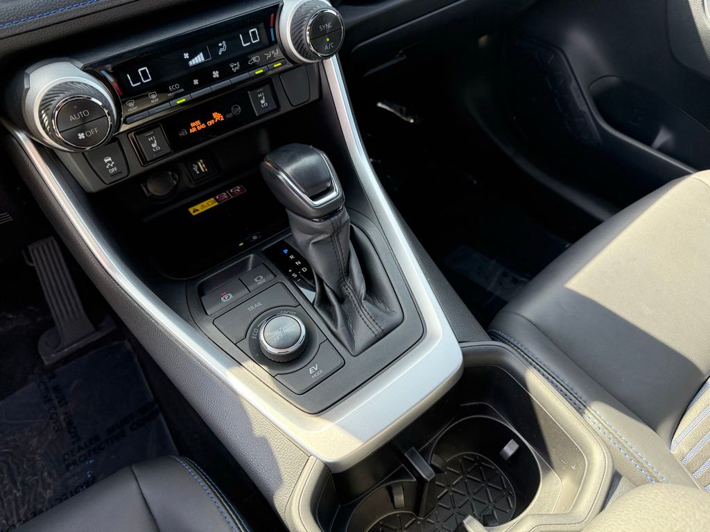 2023 Toyota RAV4 XSE - Photo 14
