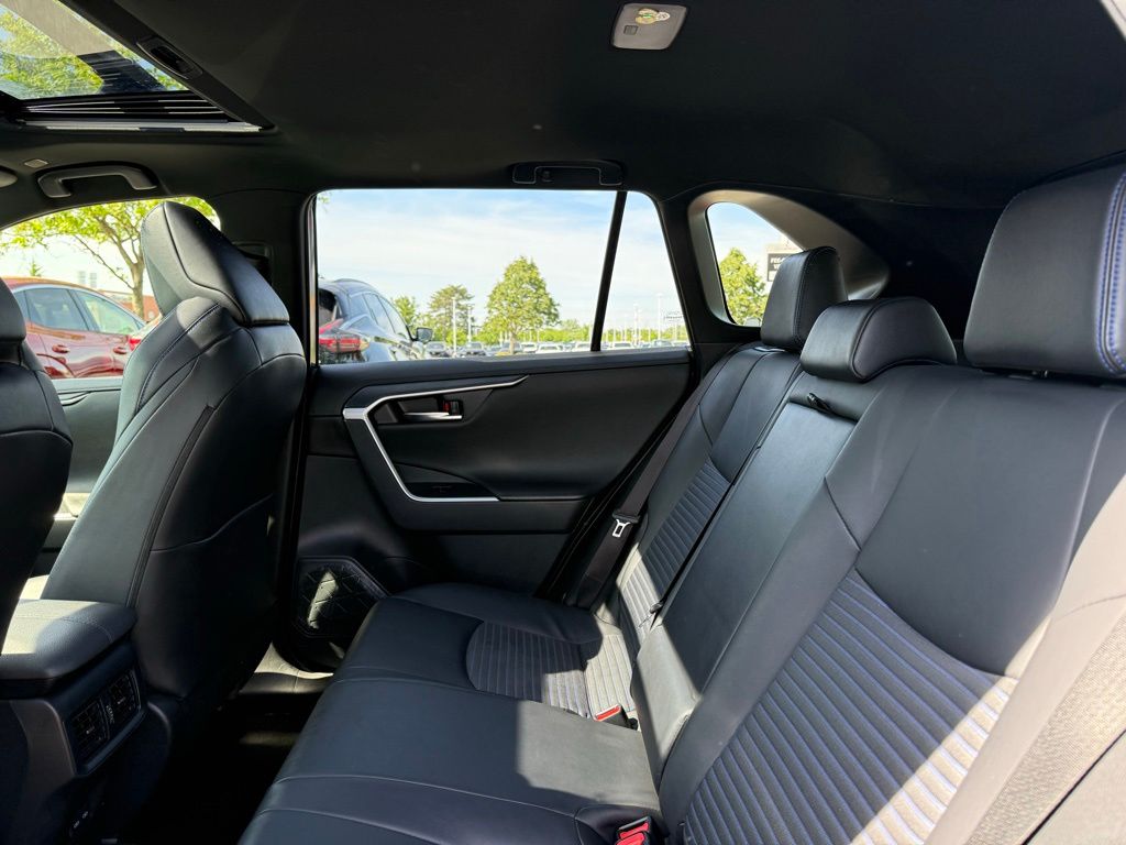 2023 Toyota RAV4 XSE - Photo 16