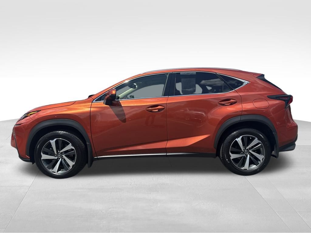 2021 Lexus NX 300 photo 2